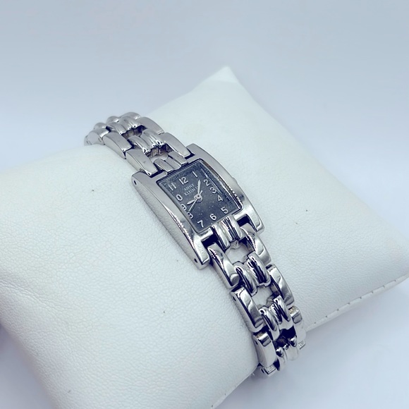 Working! Anne Klein Dainty Face Minimalist Watch - Picture 1 of 8